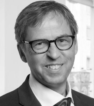 Dr. Christopher Straberger